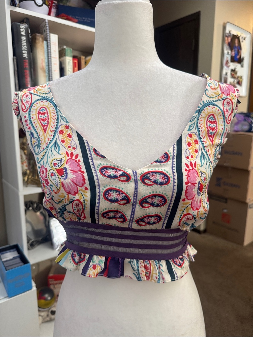 L’ATISTE by Amy Paisley Open Back Crop Top Size S – Ruffle Strappy Y2K Boho